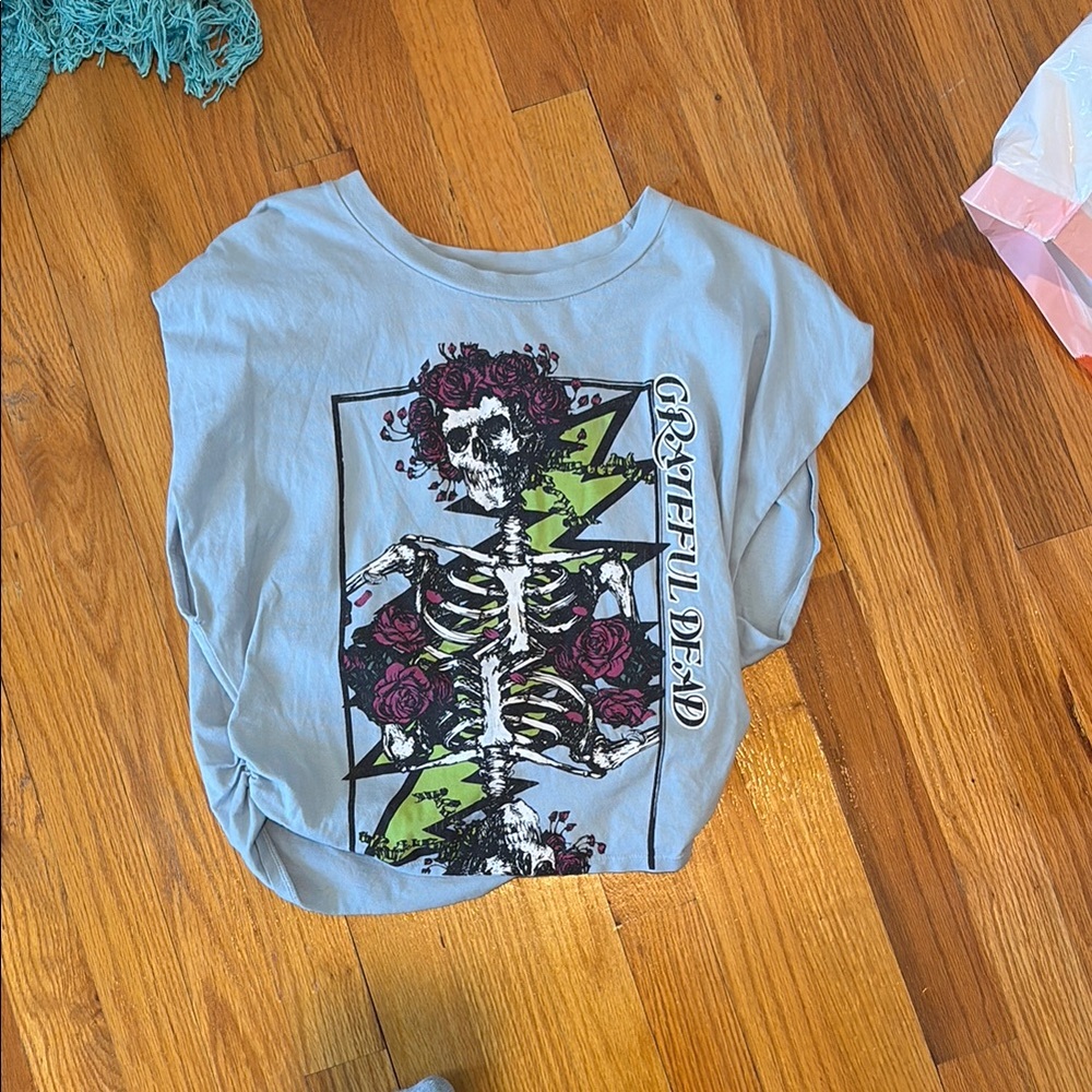 Daydreamer Gray and Green Short Sleeve Tee